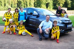 hinten stehend: Genti Ymeraj, Tarek Schulz, Cedric Gruber, Trainer Mario Grille, Marco Grille / vorn hockend: Joey Wolf, Linus Lucke, ACA Vertreter Helge Böhme, Nunez Duarte Pinto